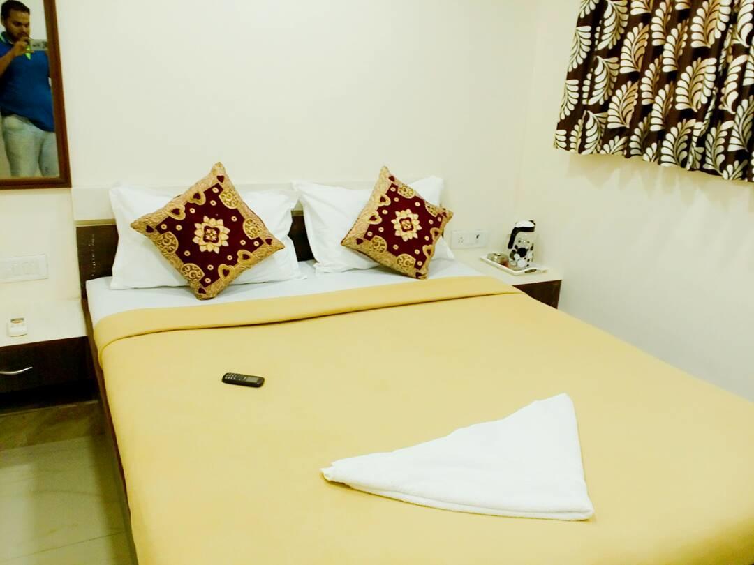 Hotel National Residency 뭄바이 외부 사진