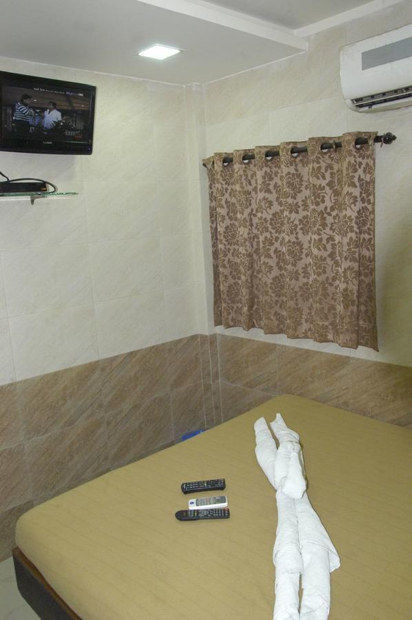 Hotel National Residency 뭄바이 외부 사진